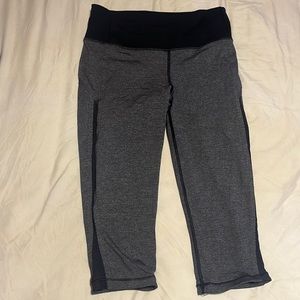 Lulu cropped leggings